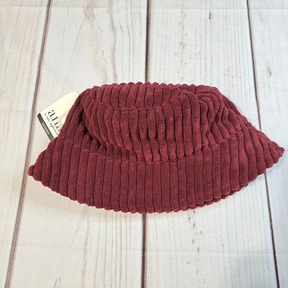 A.n.a A New Approach Windsor Wine Bucket Hat